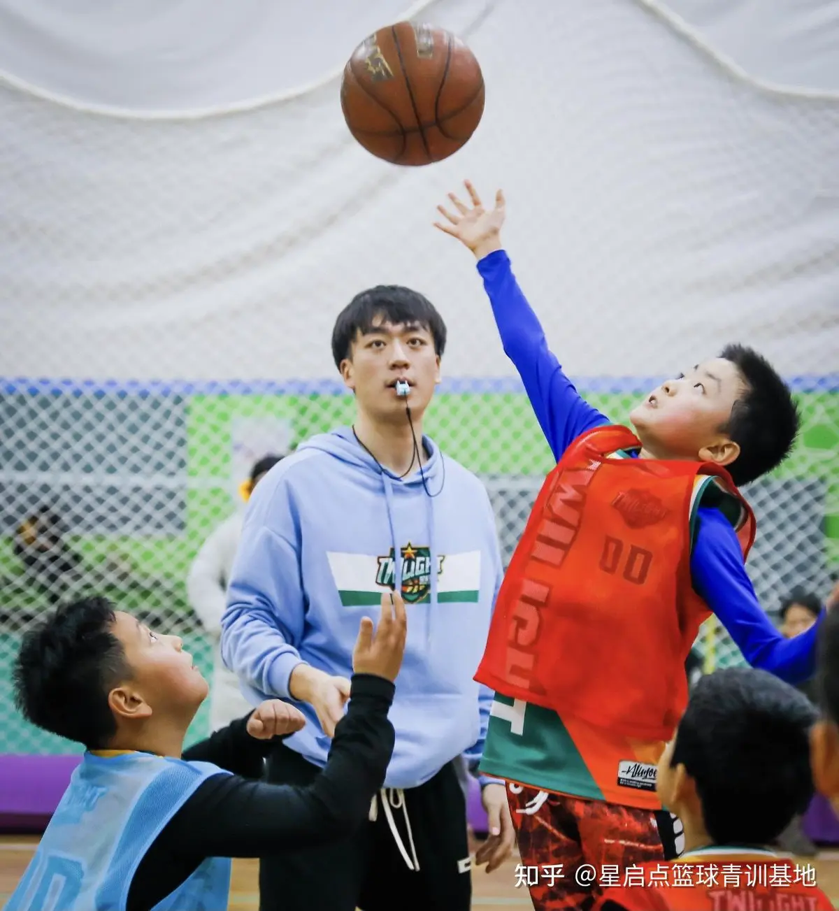 如何通过理疗提高篮球训练效果_0